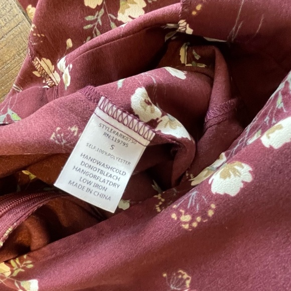 Sadie & Sage Floral Jumpsuit Sz Small - Picture 9 of 9